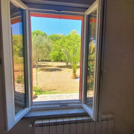 Little Red House * Tarquinia